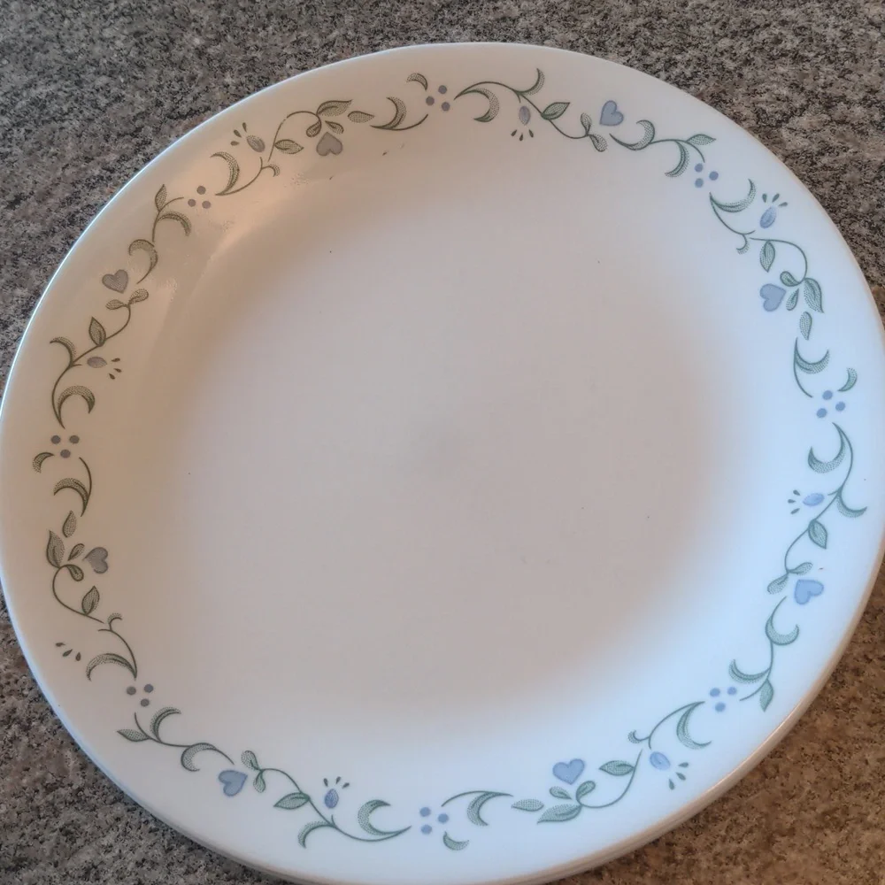 Corelle Country Cottage Dinner Plates Set of 3